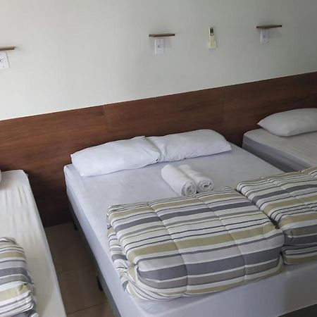 Pousada Quarto Familiar Com Ar,Frigobar,Wi Fi, Garagem Aparecida  Esterno foto