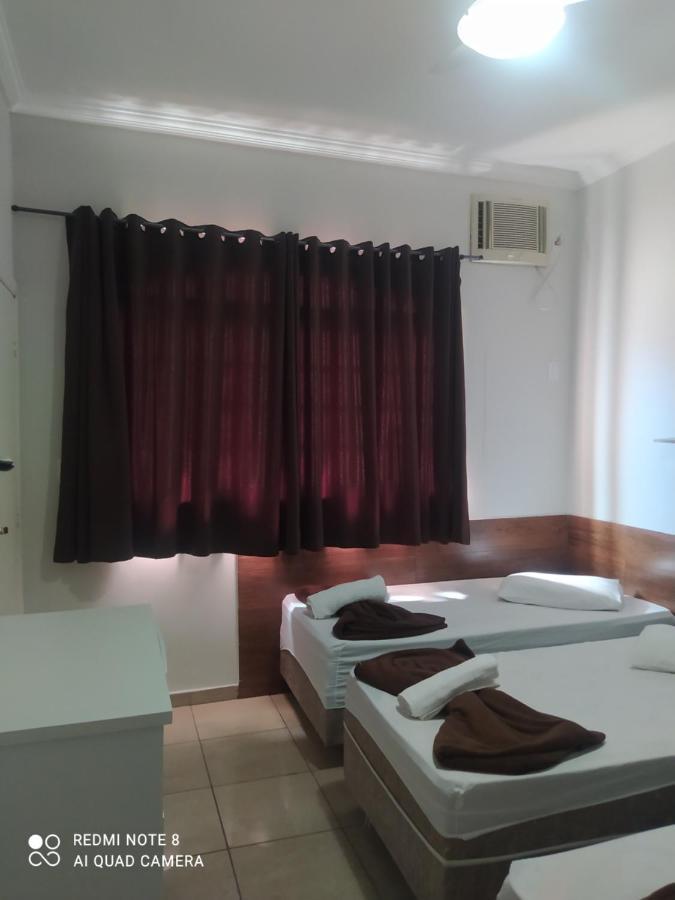 Pousada Quarto Familiar Com Ar,Frigobar,Wi Fi, Garagem Aparecida  Esterno foto
